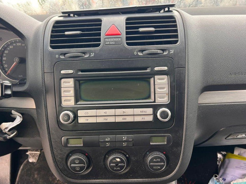 VOLKSWAGEN JETTA V (1K2) — vehículo donante para recambios 