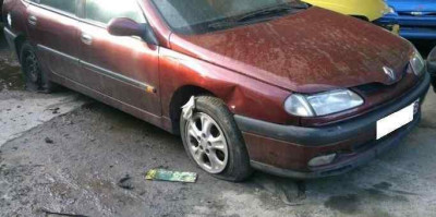 RENAULT LAGUNA (B56)