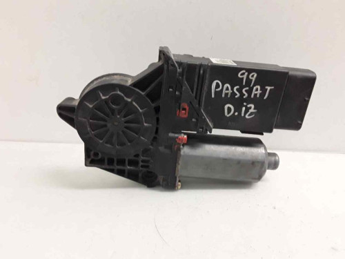 MOTOR ELEVALUNAS DELANTERO IZQUIERDO VOLKSWAGEN PASSAT BERLINA (3B2) 