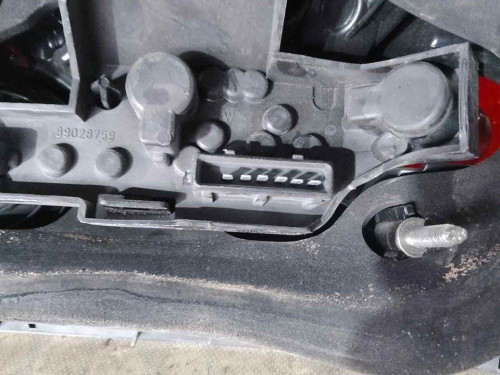 PILOTO TRASERO IZQUIERDO TOYOTA AVENSIS BERLINA (T25) 