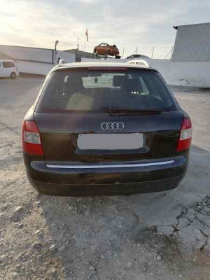 AUDI A4 AVANT (8E)
