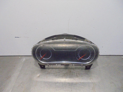  CUADRO INSTRUMENTOS Opel INSIGNIA BERLINA 