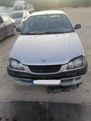TOYOTA AVENSIS BERLINA (T22)