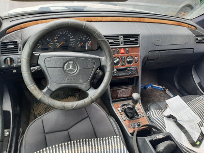 MERCEDES-BENZ CLASE C (BM 202) BERLINA
