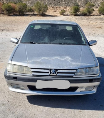 PEUGEOT 605