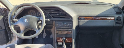 PEUGEOT 605