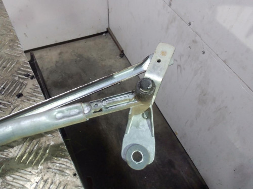ARTICULACION LIMPIA DELANTERA Mercedes-Benz VITO MIXTO (639) 