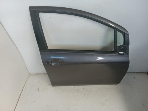PUERTA DELANTERA DERECHA Toyota YARIS (KSP9/SCP9/NLP9) 