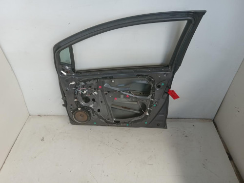 PUERTA DELANTERA DERECHA Toyota YARIS (KSP9/SCP9/NLP9) 