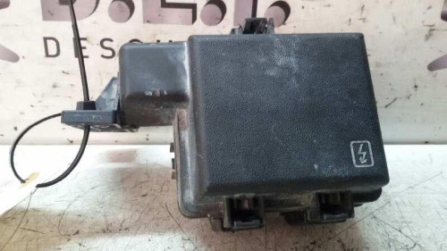 CAJA RELES / FUSIBLES Renault MEGANE III COUPE 