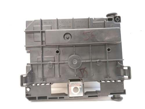 CAJA RELES / FUSIBLES Citroen C4 BERLINA 