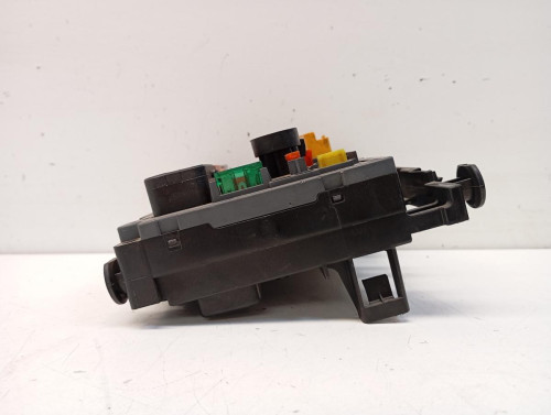 CAJA RELES / FUSIBLES Citroen C4 BERLINA 