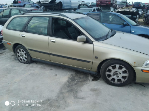  VOLVO V40 FAMILIAR 