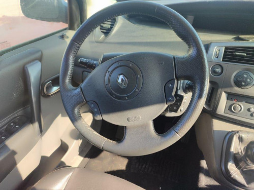 RENAULT SCENIC II (JM) — vehículo donante para recambios 