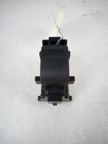 MANDO ELEVALUNAS TRASERO IZQUIERDO Toyota YARIS (KSP1/NLP1/NSP1) 