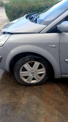 ALETA DELANTERA IZQUIERDA Renault Scenic II (JM)(2003->)