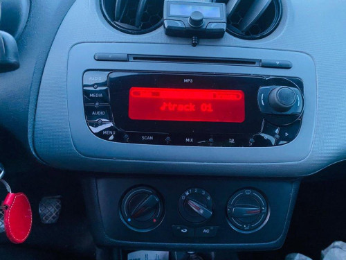 SEAT IBIZA BERLINA (6J5) — автомобиль-донор на запчасти 