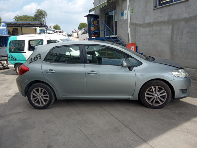 TOYOTA AURIS (E15)
