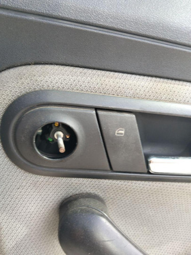 MANDO ELEVALUNAS DELANTERO DERECHO Seat IBIZA (6L1) 