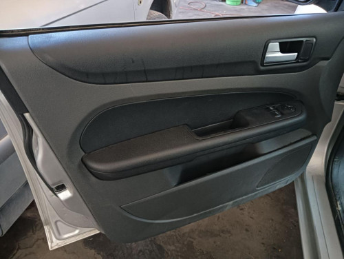 FORD FOCUS BERLINA (CAP) — автомобиль-донор на запчасти 