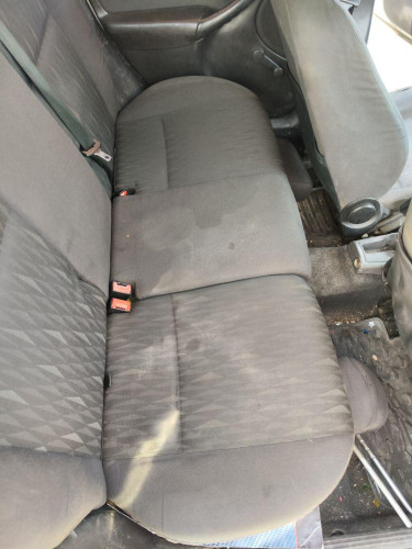 ASIENTO TRASERO MEDIO used