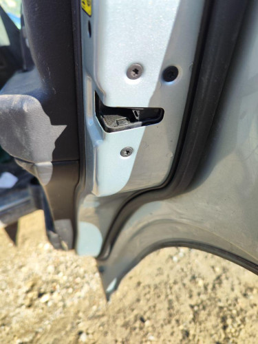 CERRADURA PUERTA TRASERA DERECHA LAND ROVER DISCOVERY 