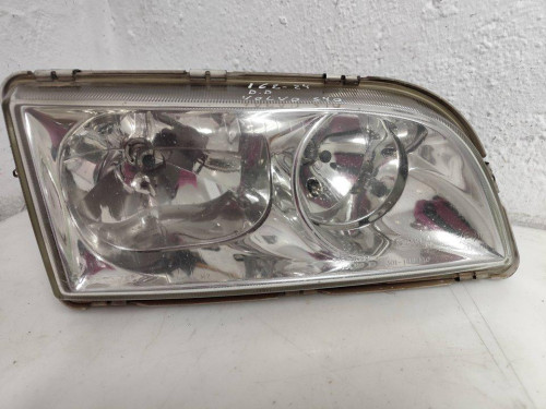  FARO DERECHO VOLVO S40 BERLINA 