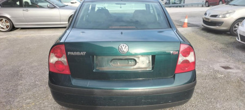  VOLKSWAGEN PASSAT BERLINA (3B3) 