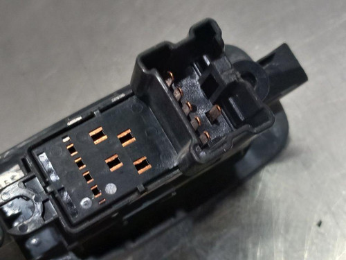  MANDO ELEVALUNAS DELANTERO DERECHO Nissan QASHQAI (J10) 