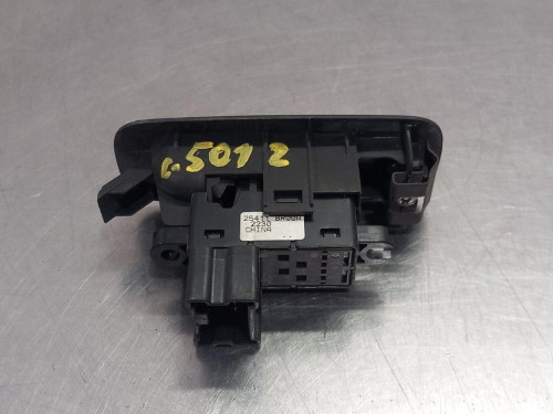  MANDO ELEVALUNAS DELANTERO DERECHO Nissan QASHQAI (J10) 