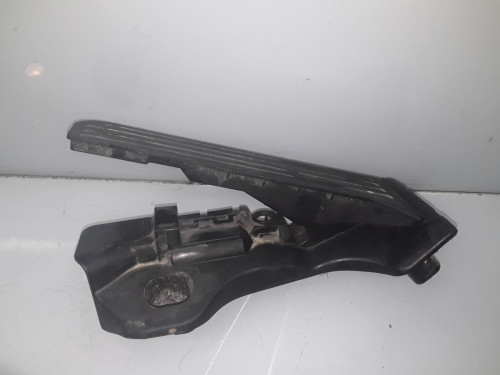 PEDAL ACELERADOR 