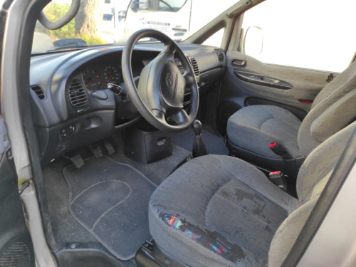HYUNDAI H-1 () — vehículo donante para recambios 