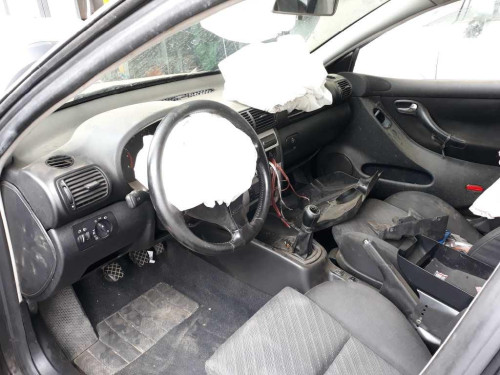  SEAT LEON (1M1) 