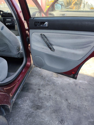 GUARNECIDO PUERTA TRASERA DERECHA Volkswagen PASSAT BERLINA (3B2) 