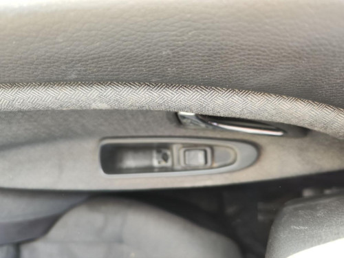 MANDO ELEVALUNAS TRASERO IZQUIERDO Volvo S40 BERLINA 