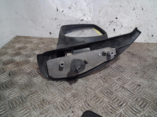 RETROVISOR IZQUIERDO 