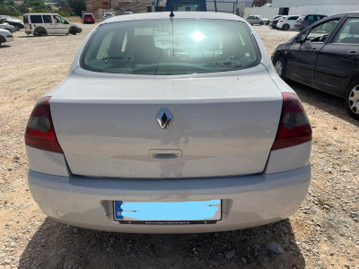 RENAULT MEGANE II CLASSIC BERLINA
