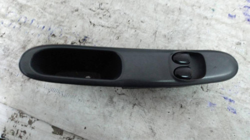  MANDO ELEVALUNAS DELANTERO IZQUIERDO RENAULT CLIO II FASE I (B/CB0) 