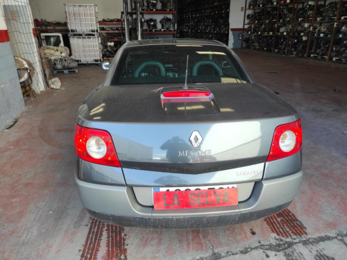 RENAULT MEGANE II COUPE/CABRIO — vehículo donante para recambios 