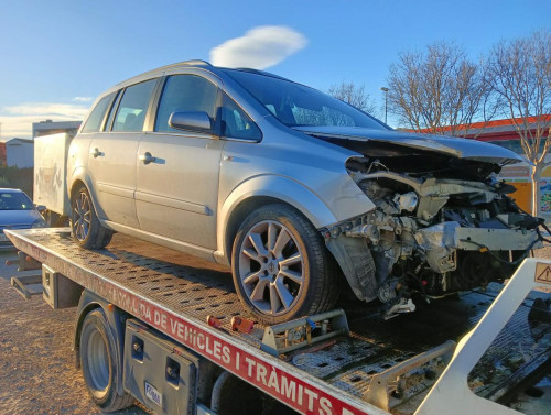 OPEL ZAFIRA B — vehículo donante para recambios 