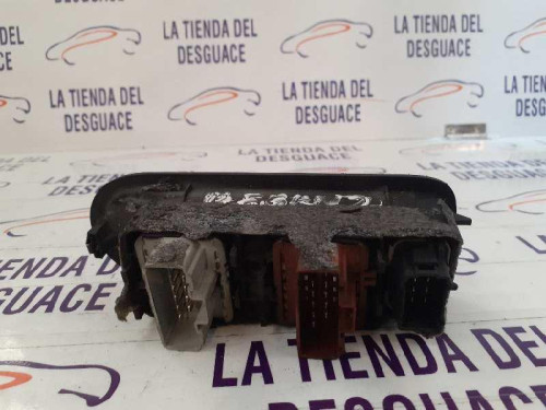  MANDO ELEVALUNAS DELANTERO IZQUIERDO 