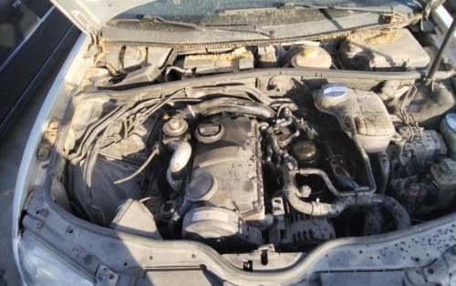  VOLKSWAGEN PASSAT BERLINA (3B2) 