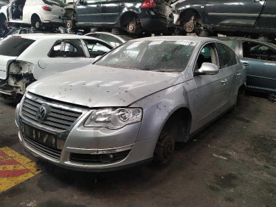 VOLKSWAGEN PASSAT BERLINA (3C2)