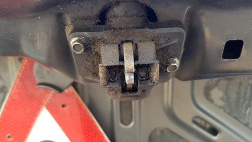 CERRADURA MALETERO / PORTON Mercedes-Benz 190 (BM 201)(11.1982->) MERCEDES-BENZ 190 (BM 201)(11.1982->) 