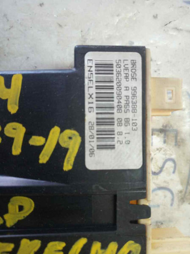MOTOR ELEVALUNAS DELANTERO DERECHO Citroen C4 BERLINA 