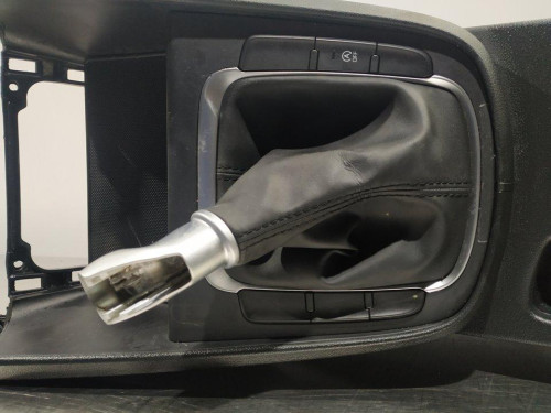  APOYABRAZOS CENTRAL, HYUNDAI, KONA (OS) 