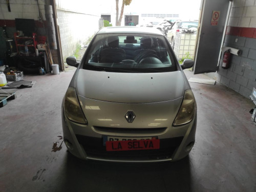 RENAULT CLIO III — автомобиль-донор на запчасти 