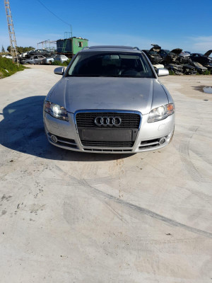 AUDI A4 AVANT (8E)