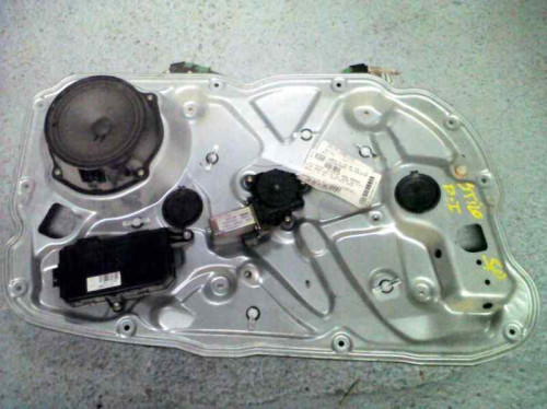 ELEVALUNAS DELANTERO DERECHO 