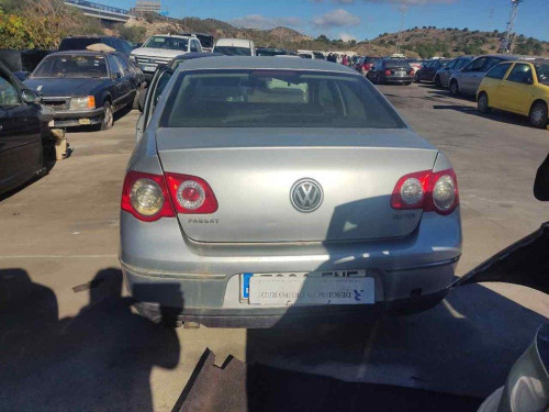  VOLKSWAGEN PASSAT BERLINA (3C2) 
